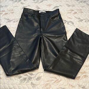 Abercrombie& Fitrch The 90"s Straight Ultra High Rise Pants